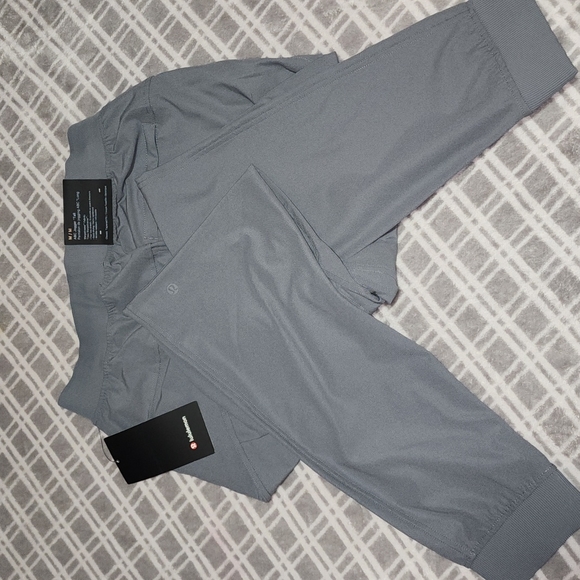 Men's Grey Lululemon Joggers - Picture 3 of 7